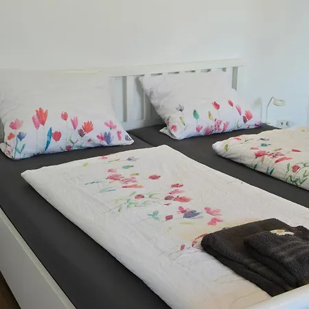 Eifelbluemchen Han/Misafirhane *