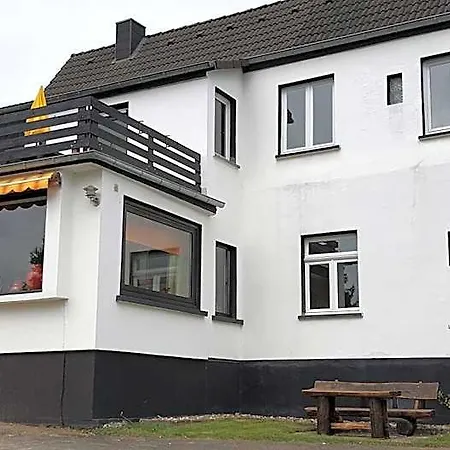 Eifelbluemchen Mini-hôtel *